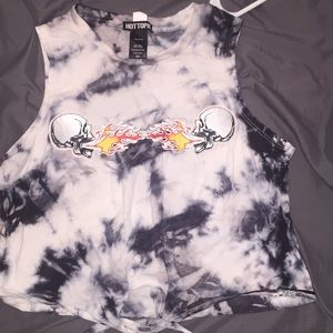 HOT TOPIC|| skull crop top! Worn once!